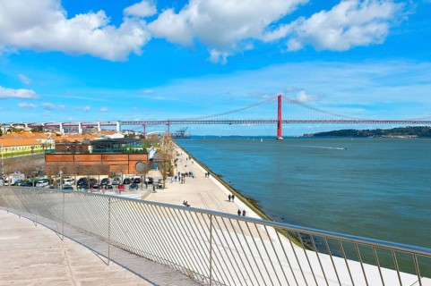 25 April Bridge