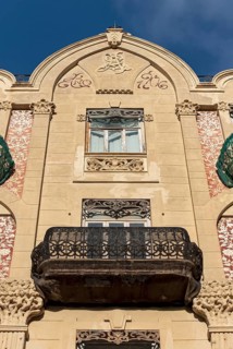 Art Nouveau Building Casa Punt de Ganxo (Punto de Gancho) 1906