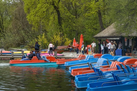 Boat rental at Kleinhesseloher See