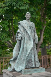 Statue