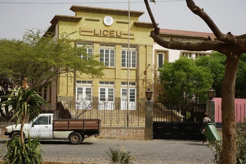 Colonial Building