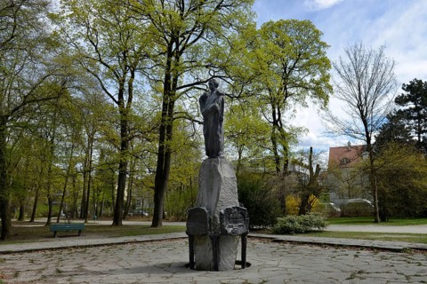 Monument to King Ludwig II Maximiliansanlagen