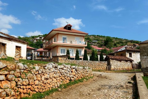 Houses in Pustec