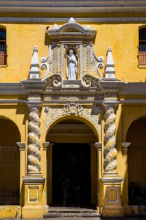 Facade covered with stucco ornaments