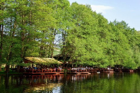 Lakeside restaurant