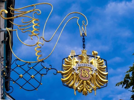 Guild sign of the restaurant Zum goldenen Schwan in Ladenburg