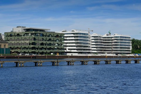 Fashion house Labels Berlin 2 and residential building WAVE waterside living