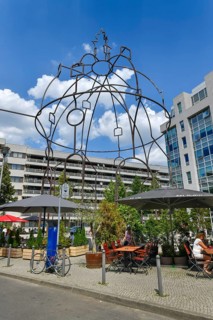 Bethlehem Church Square with steel construction
