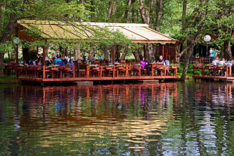 Lakeside restaurant