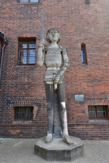 Roland Statue