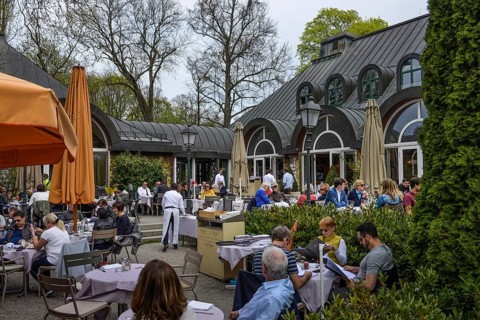 Seehaus beer garden at Kleinhesseloher See