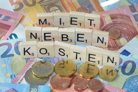 Symbol photo Economic term Incidental rental costs