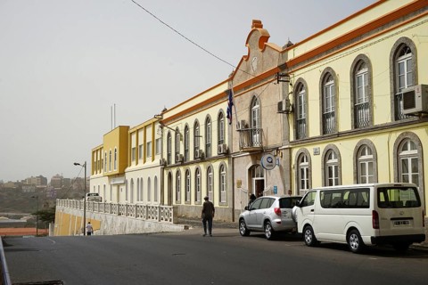 Colonial building