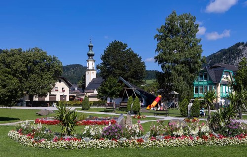 Park on Lake Wolfgang