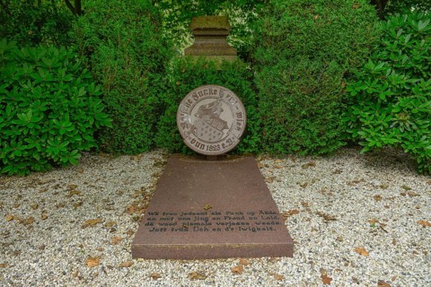 Red Sparks Memorial