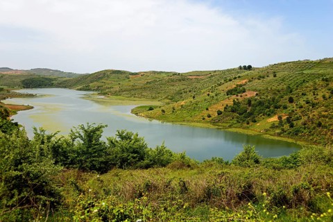 Lake Plateau of Dumreja near Hardhi