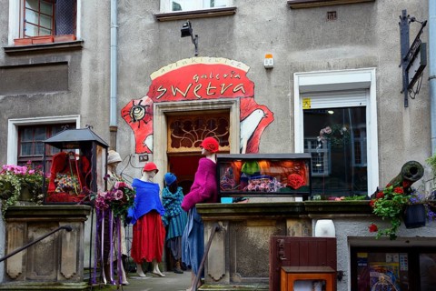 Jewellery and Galleries