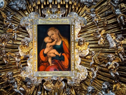 Graceful image of Mary Help