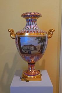 State vase