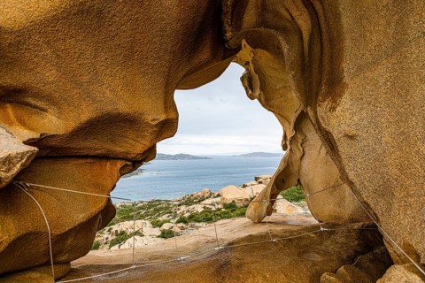 Bizarrely weathered rock monolith