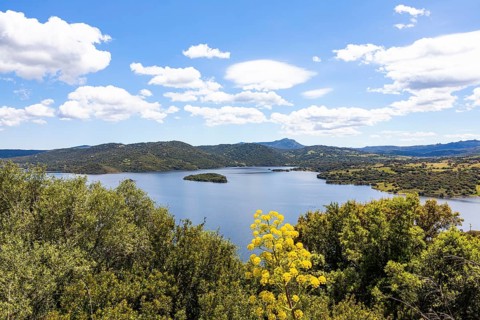 Spring clouds over Lago di Liscia