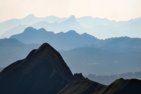 View from Brienzer Rothorn to Tannhorn