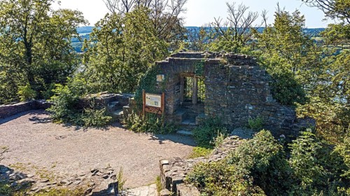 Bird's eye view of Isenburg Ruin