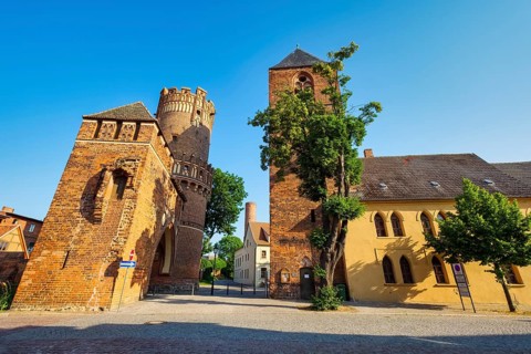 Neustaedter Tor and former Nikolai Church