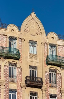 Art Nouveau Building Casa Punt de Ganxo (Punto de Gancho) 1906