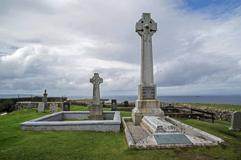 Flora MacDonald's monument on the Kilmuir Cemetery