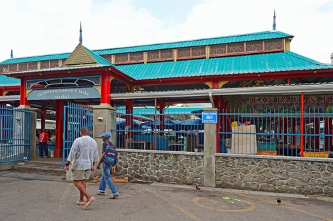 Entrance to Sir Selwyn Selwyn-Clarke Market