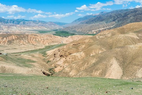 Song-Kol Lake Road