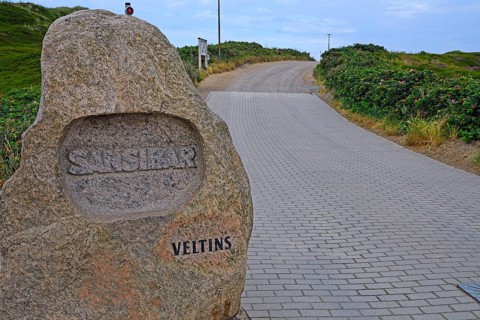 Access to the cult restaurant Sansibar in the dunes of Rantum