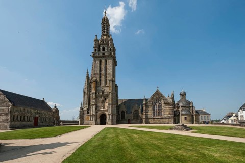 Saint-Germain Church and calvary