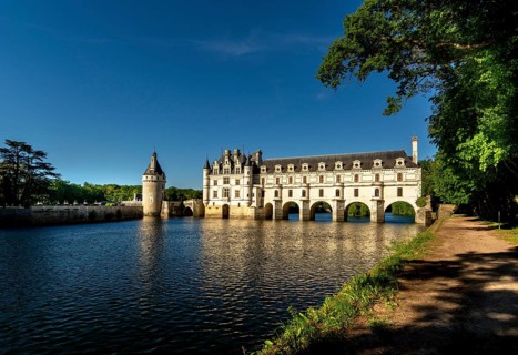 Chenonceau castle spanning the River Cher