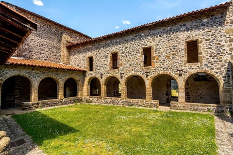 Chanteuges village