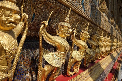 Garuda and Nagas on outside of Ubosot