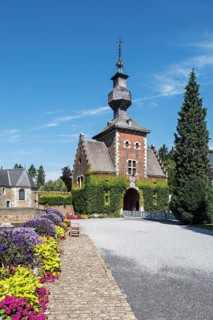 Entrance gate of the Chateau de Jehay