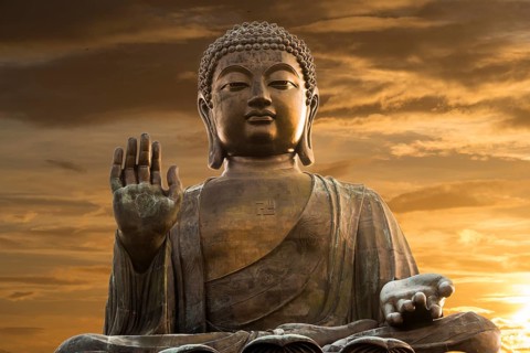 Tian Tan Buddha Statue