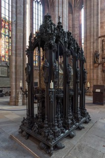Sebaldus tomb by the sculptor Peter Vischer 1455 -1529