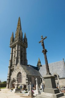 Marie de Goulven Church with cemetery