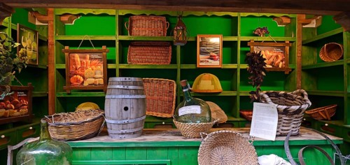 Exhibition and displays in the souvenir shop at Casa de los Balcones