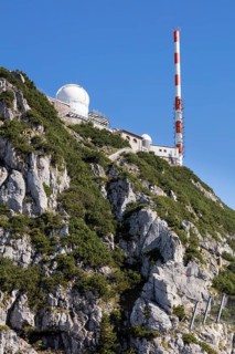 Transmission mast