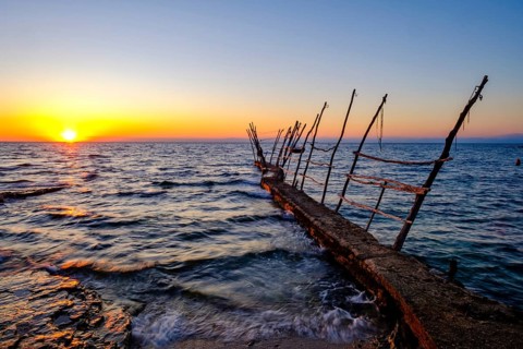 Wooden rack for hanging boats