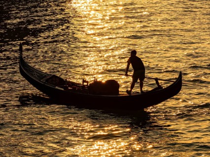 Gondolier in the morning light