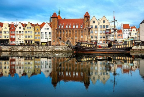 Galley for tourist tours in the Old Town