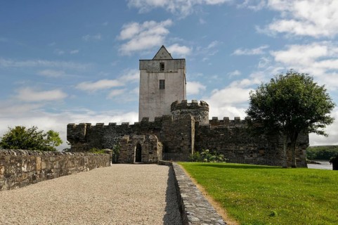 Doe Castle
