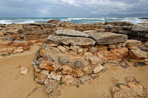 Prehistorical necropole