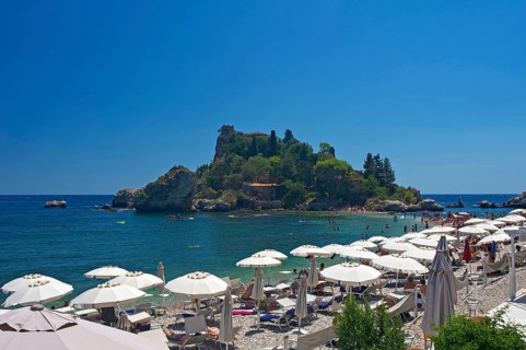 Isola Bella and beach