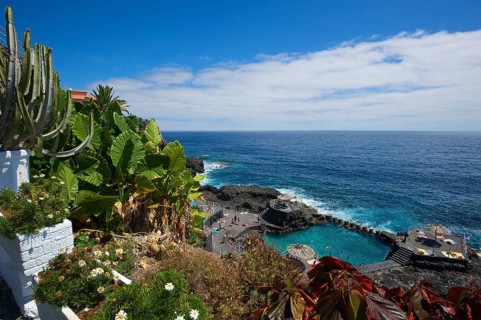 Charco Azul natural swimming pool in San Andres